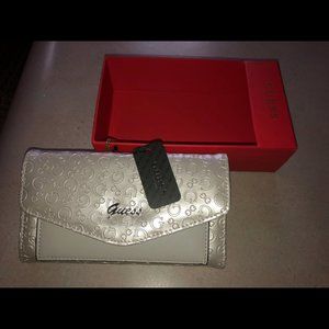 GUESS CLUTCH BAG